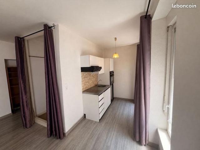 Studio 1 pièce 29 m²