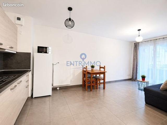 Studio 1 pièce 29 m²