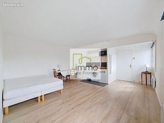 Studio 1 pièce 29 m²