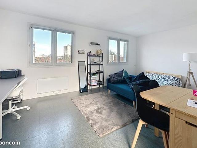Studio 1 pièce 29 m²