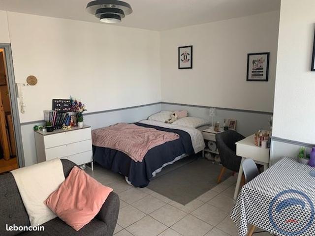 Studio 1 pièce 29 m²