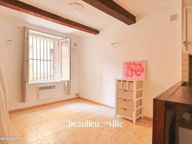 Studio 1 pièce 29 m²