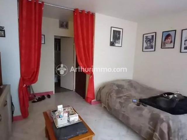 Studio 1 pièce 29 m²