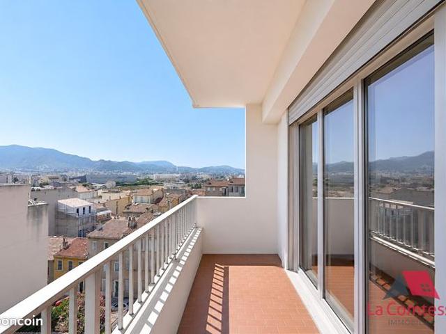 Studio 1 pièce 29 m²