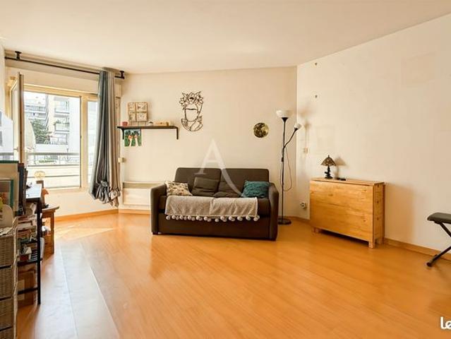 Studio 1 pièce 29 m²