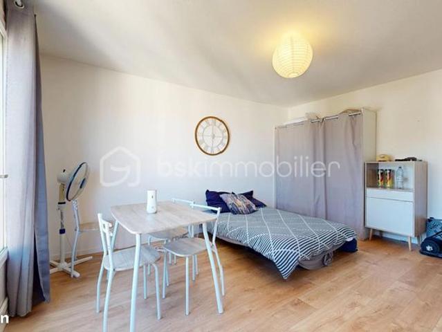 Studio 1 pièce 29 m²