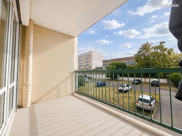 Studio 1 pièce 29 m²