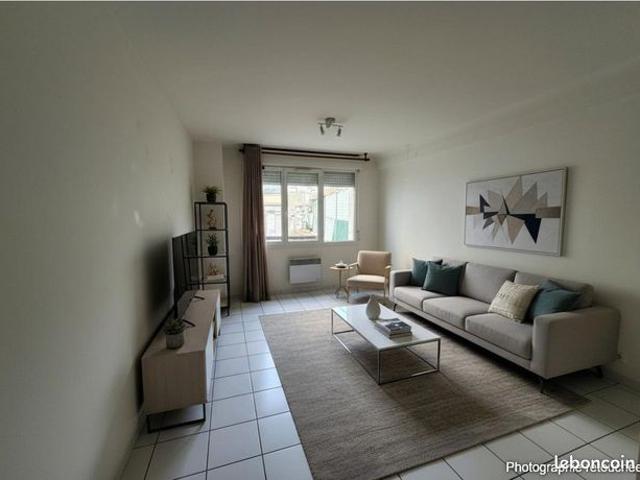 Studio 1 pièce 29 m²