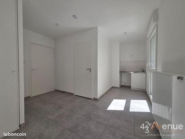 Studio 1 pièce 29 m²
