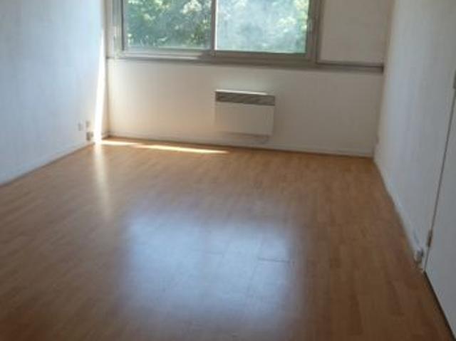 Studio 1 pièce 29 m²