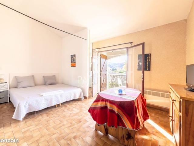 Studio 1 pièce 29 m²