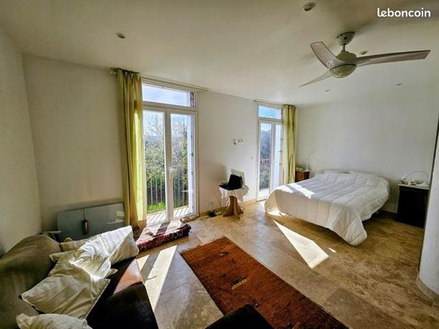 Studio 1 pièce 29 m²