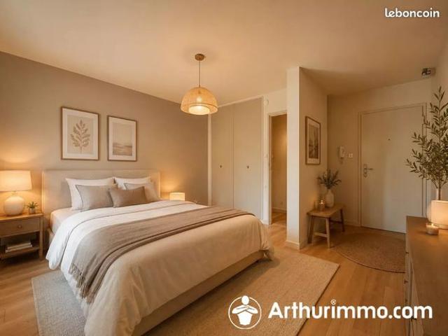 Studio 1 pièce 29 m²