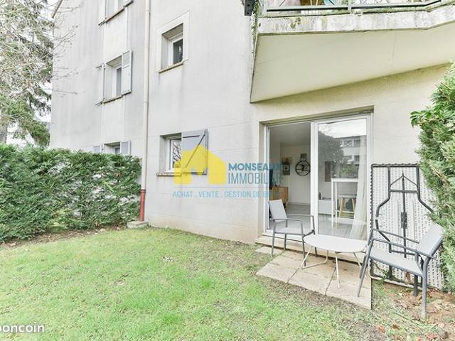 Studio 1 pièce 29 m²