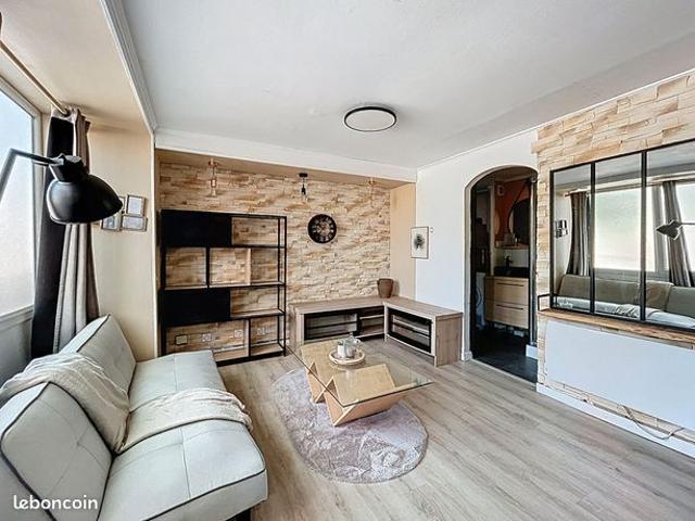Studio 1 pièce 29 m²