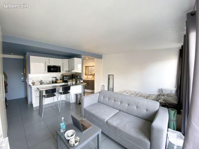 Studio 1 pièce 29 m²