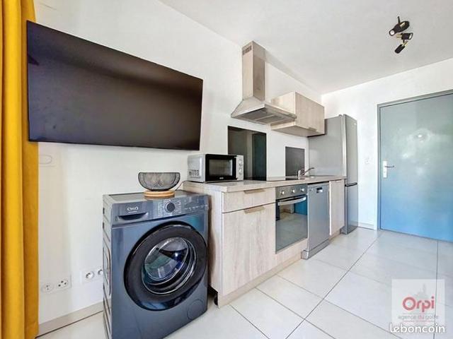 Studio 1 pièce 29 m²