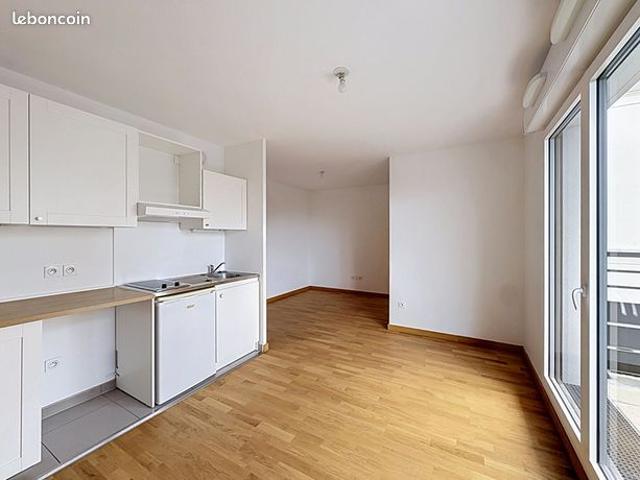 Studio 1 pièce 29 m²