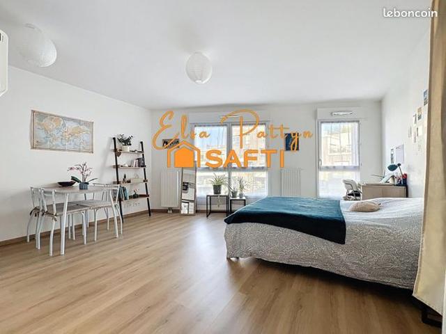 Studio 1 pièce 33 m²