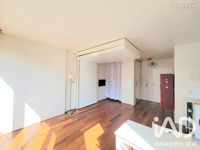 Studio 1 pièce 33 m²