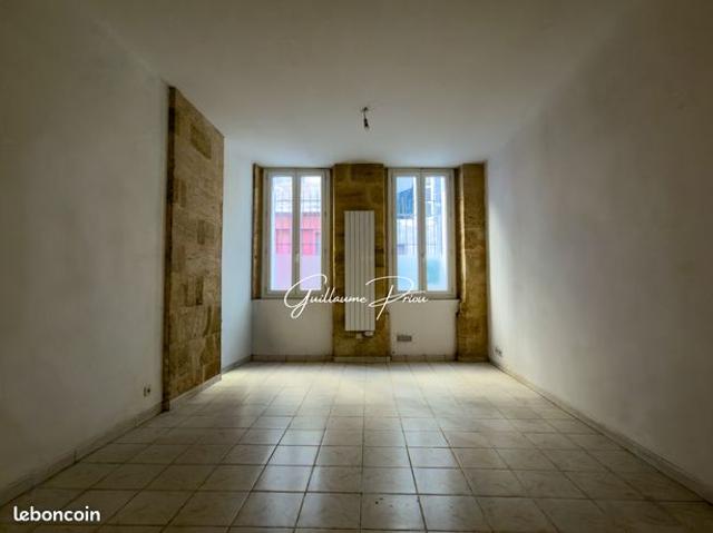 Studio 1 pièce 33 m²