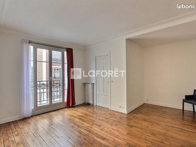Studio 1 pièce 33 m²