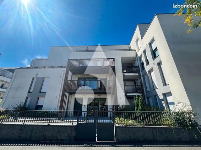 Studio 1 pièce 33 m²