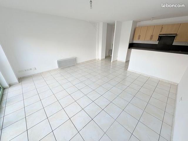 Studio 1 pièce 33 m²