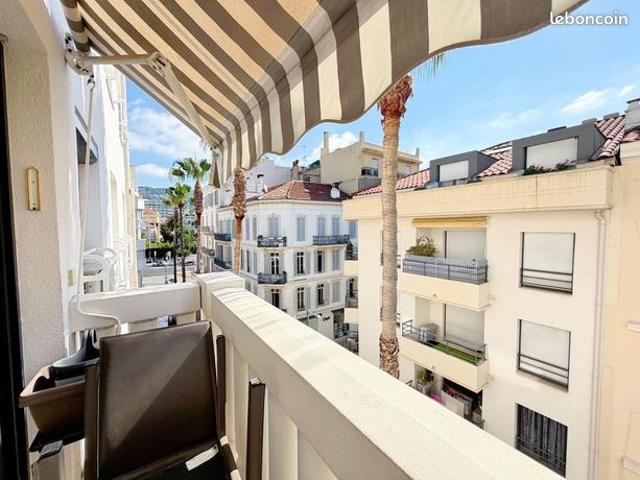 Studio 1 pièce 33 m²