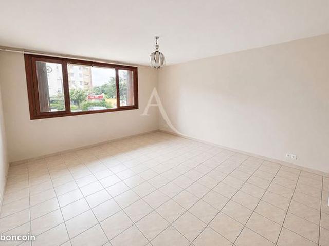 Studio 1 pièce 33 m²