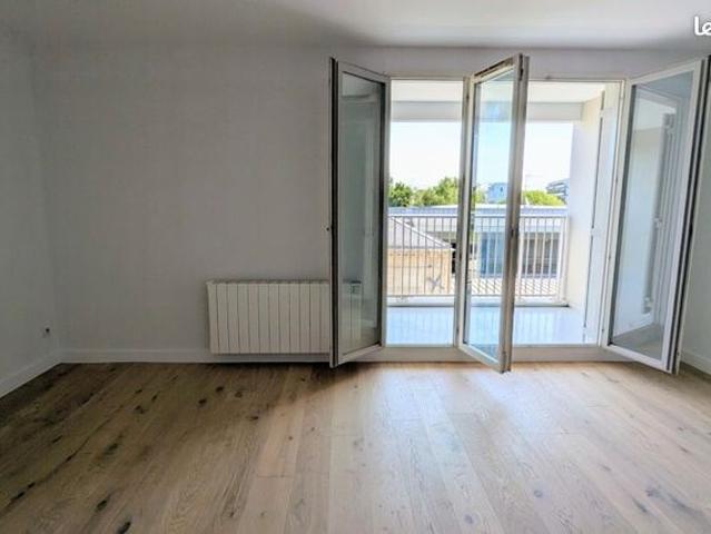 Studio 1 pièce 33 m²