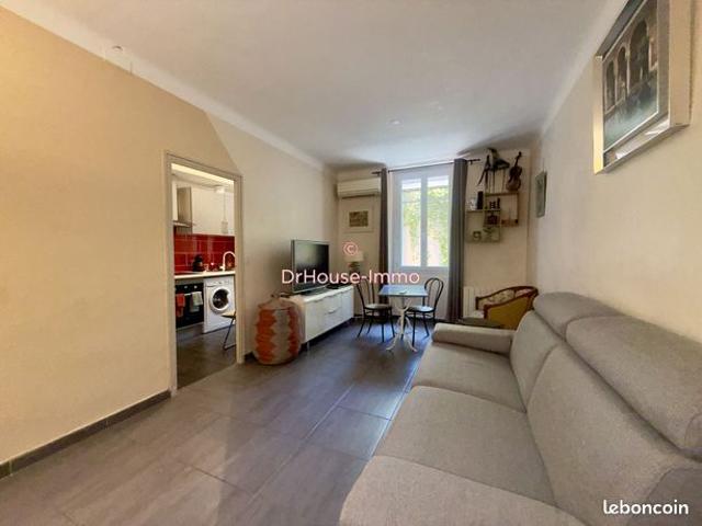 Studio 1 pièce 33 m²