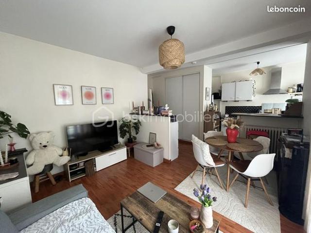 Studio 1 pièce 33 m²