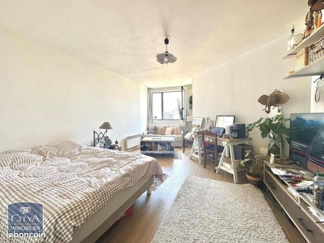 Studio 1 pièce 33 m²