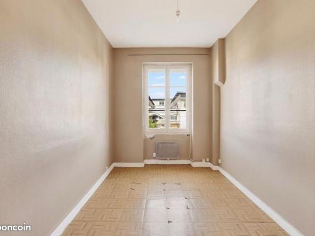 Studio 1 pièce 33 m²