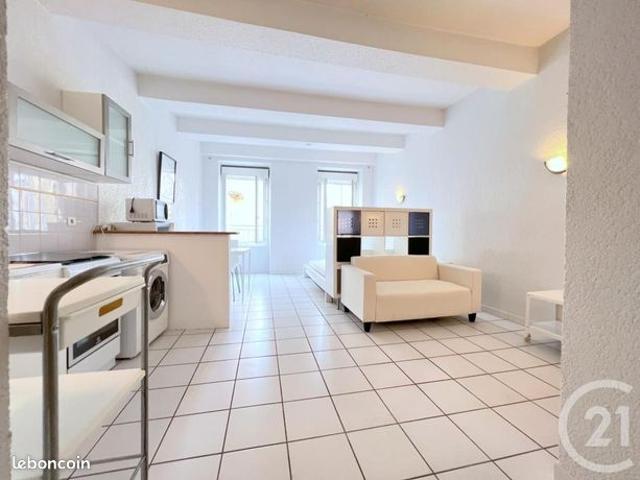 Studio 1 pièce 33 m²