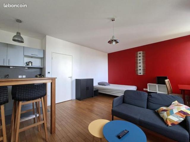 Studio 1 pièce 33 m²