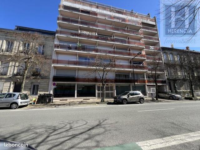 Studio 1 pièce 33 m²