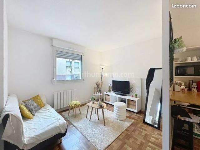 Studio 1 pièce 33 m²