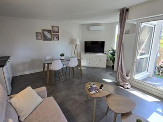 Studio 1 pièce 33 m²