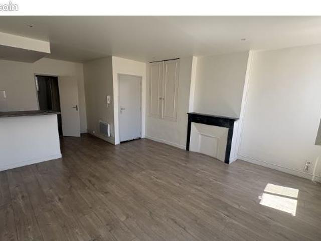 Studio 1 pièce 33 m²