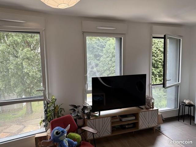 Studio 1 pièce 33 m²