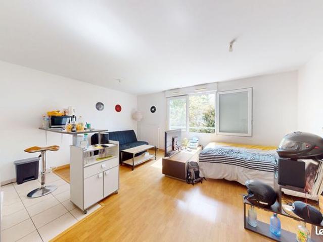 Studio 1 pièce 33 m²
