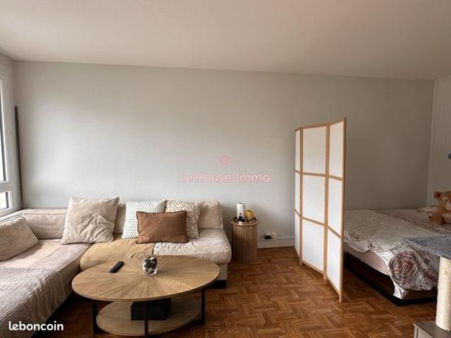 Studio 1 pièce 33 m²