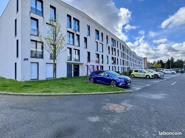 Studio 1 pièce 30 m²