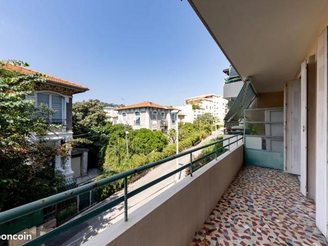 Studio 1 pièce 30 m²