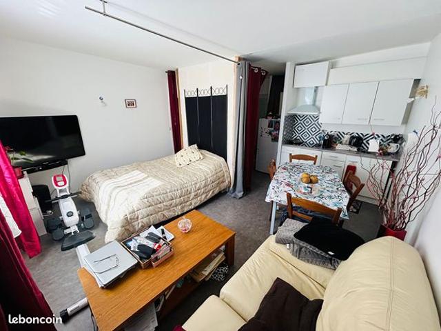 Studio 1 pièce 30 m²