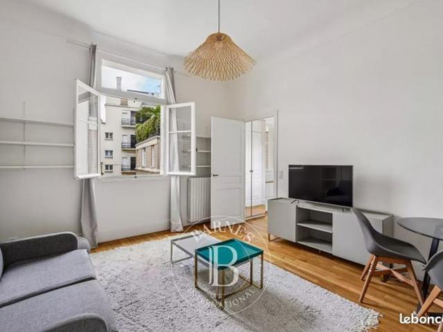 Studio 1 pièce 30 m²