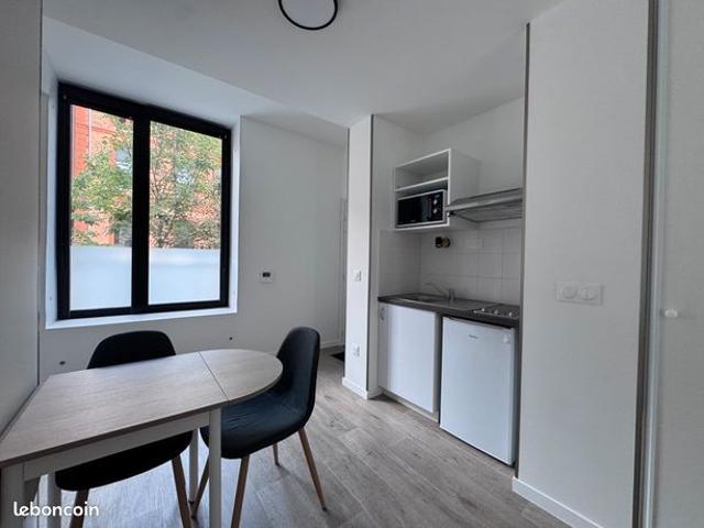 Studio 1 pièce 30 m²