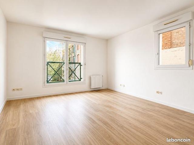 Studio 1 pièce 30 m²